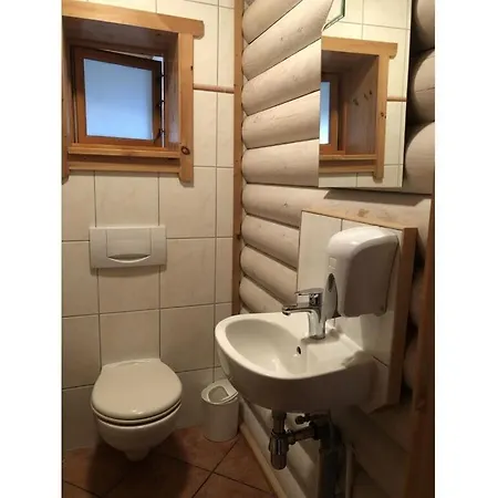With 8 Bedrooms בית נופש *